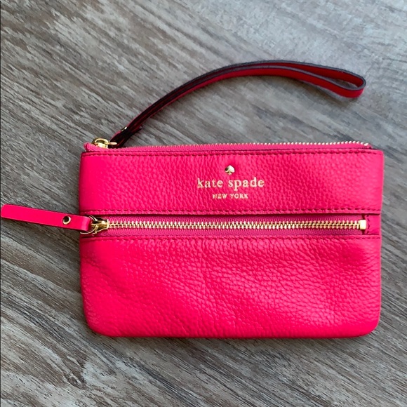 kate spade Handbags - Kate Spade Wristlet- Pink